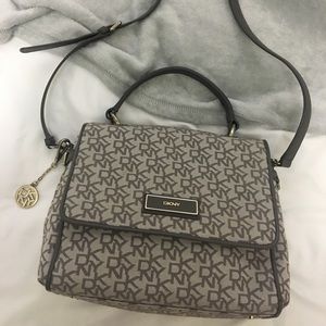 dkny crossbody bag